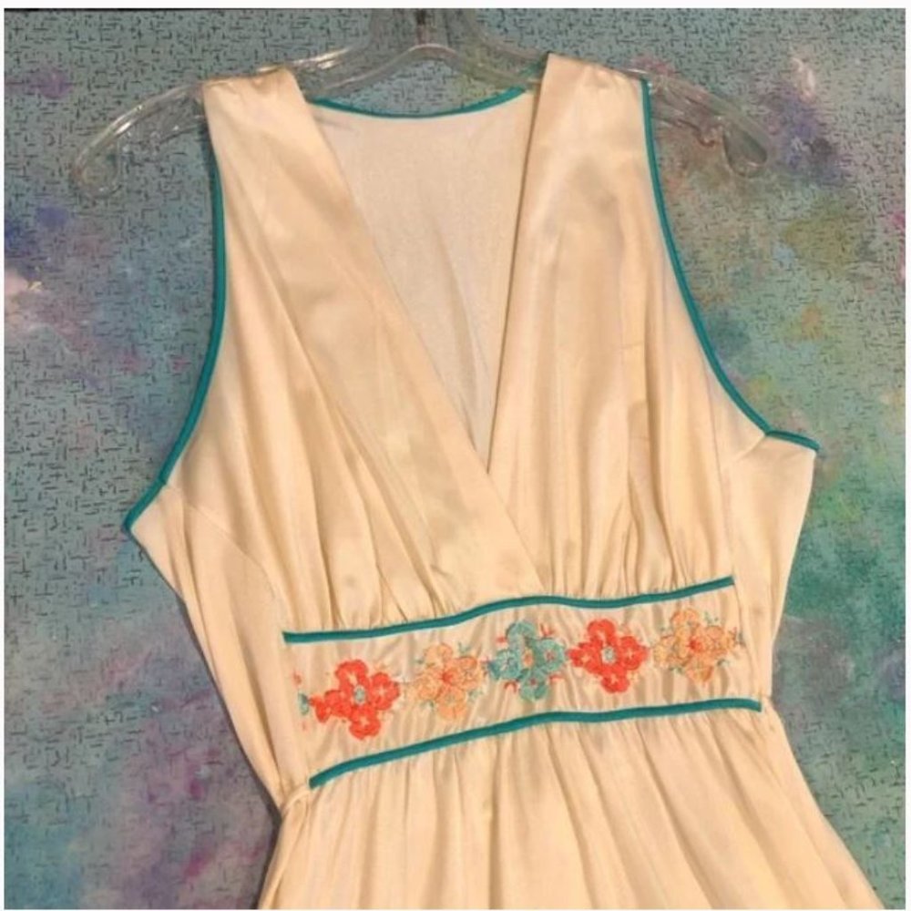 Vintage Boho Embroidered Nightie NWOT